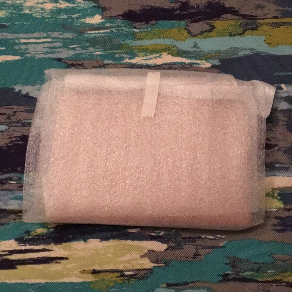 NWT Coach Small Corner Zip Wristlet - Picture 5 of 5